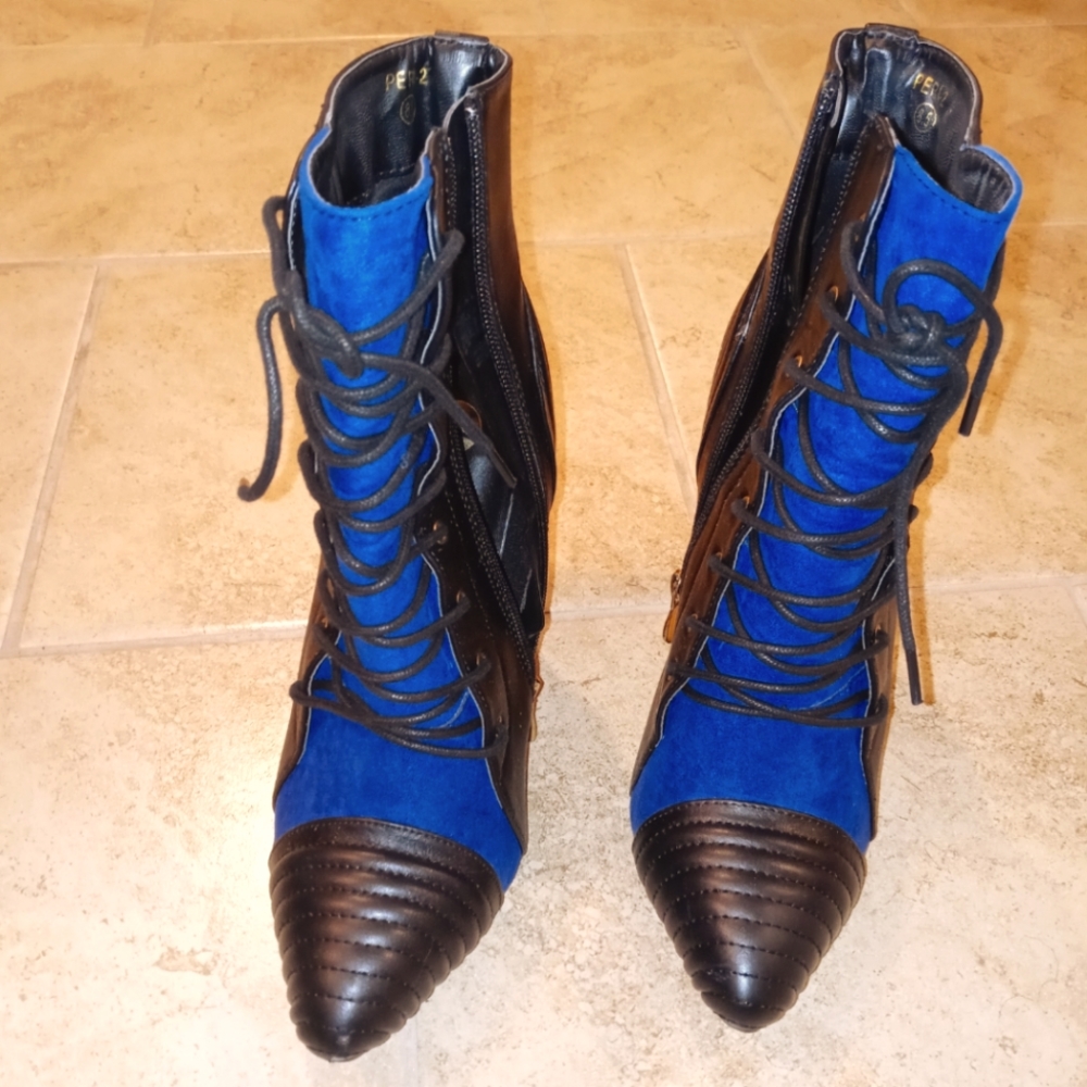 Navy Blue Bootie Sz 8.5